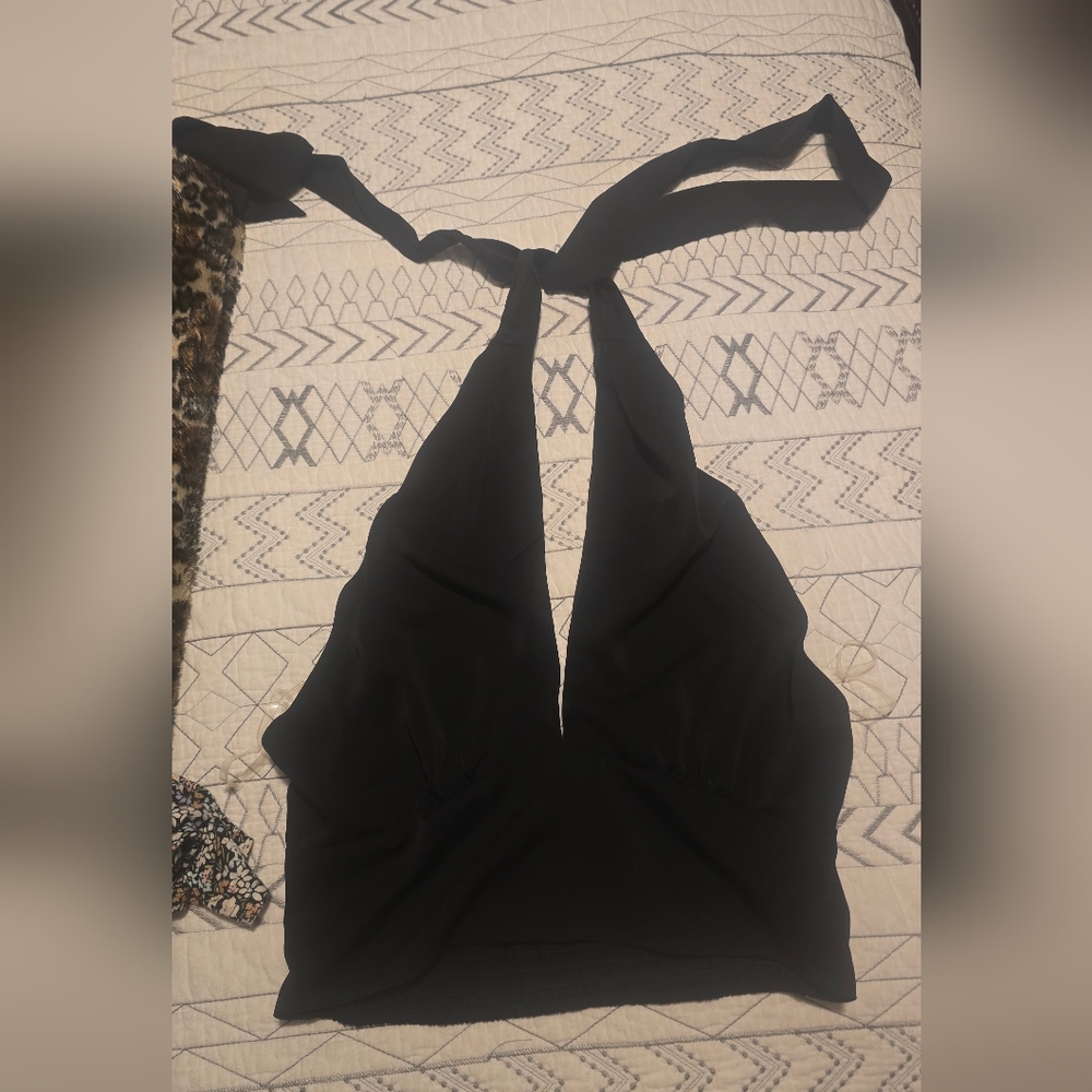 HYFVE Womens Cropped Halter Top|Black|Large